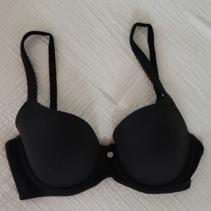 Black victoria secret bra